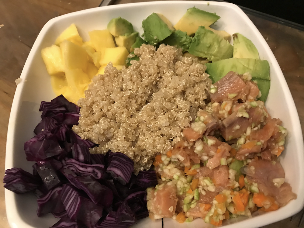 Poke bowl arc-en-ciel à IG bas